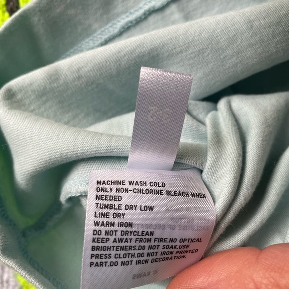 uniqlo x kaws x sesame street companion tee NWOT - Picture 5 of 5